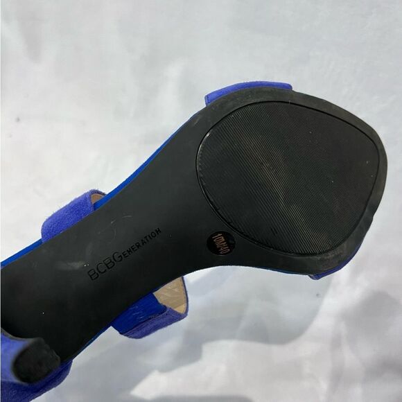 BCBGeneration blue wide strap faux suede sandal heels size 10 NWOB - Picture 5 of 5